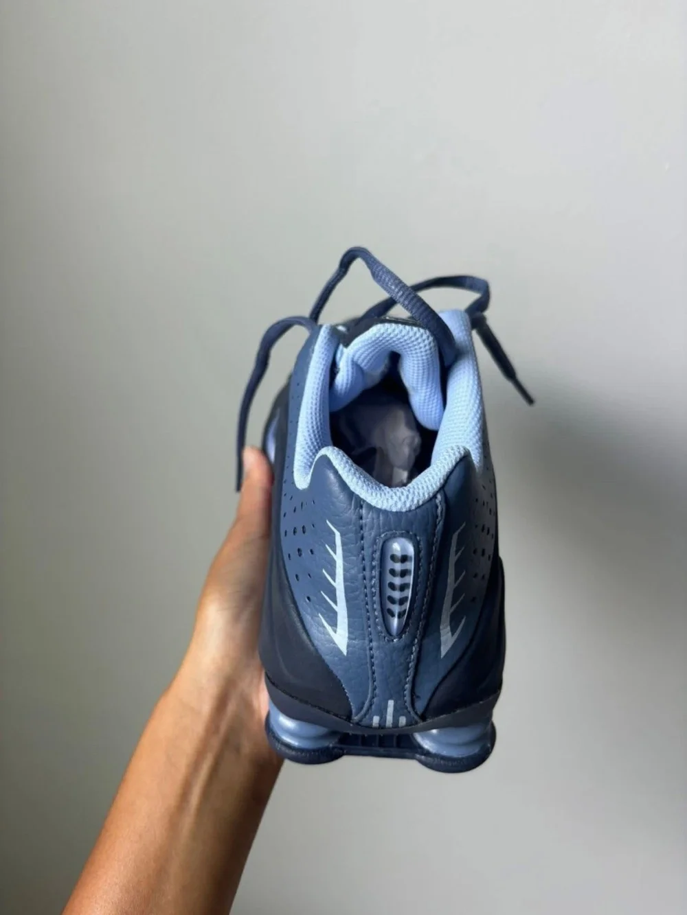 Navy Blue Nike Shox R4